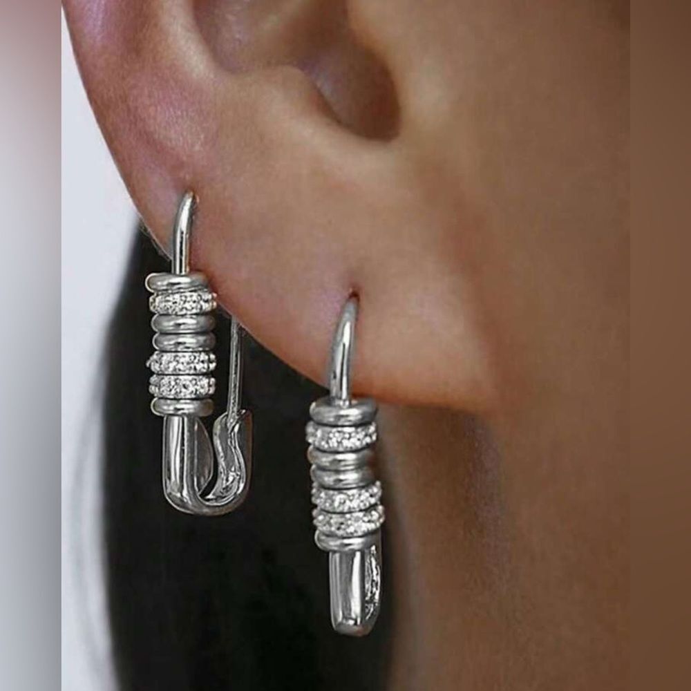 Silver Safety Pin Earrings N1467